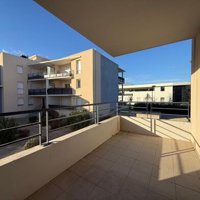 Appartement 3 pièces 815 €