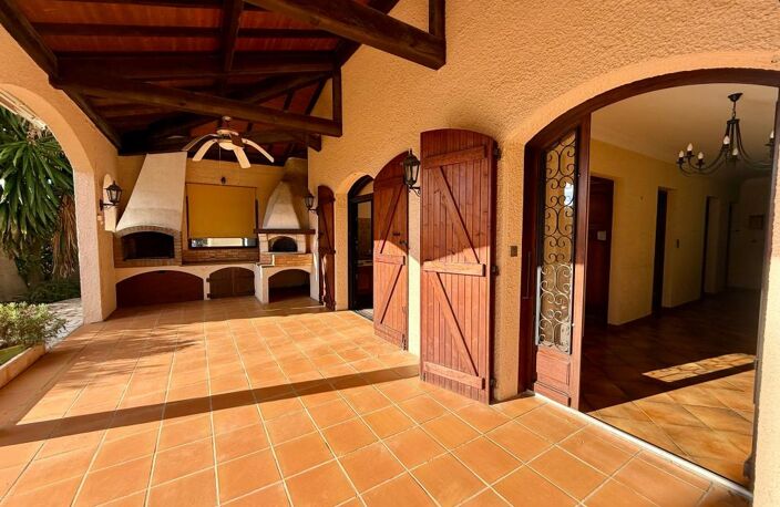 Maison À Vendre, 241m2, Studio Indépendant, Garage, Corniche — photo 4