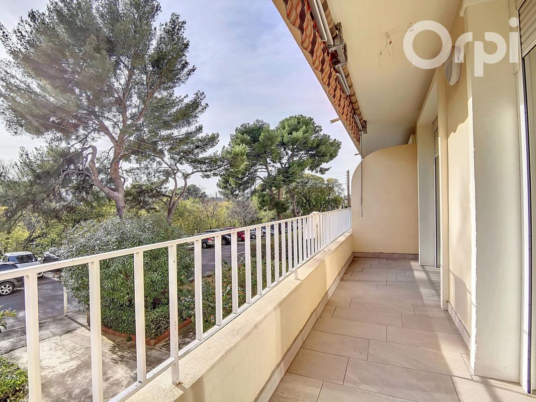 Appartement T4 à vendre avec garage, quartier Claret proche de la gare. TOULON (83000)