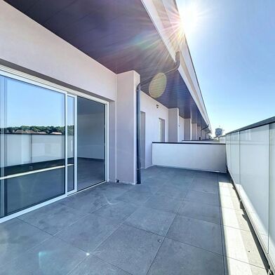 Appartement 4 pièces 1640 €