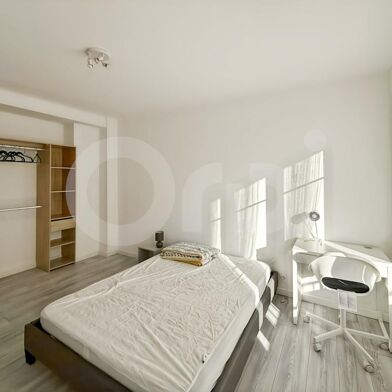 Appartement 4 pièces 1150 €