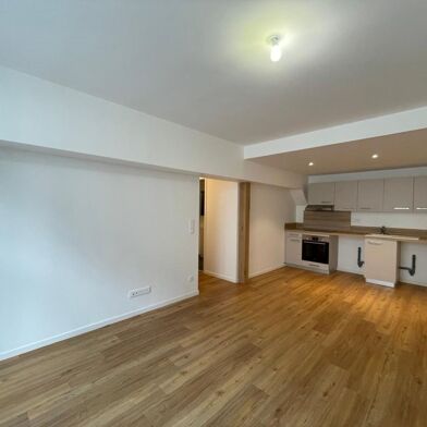 Appartement 3 pièces 793 €