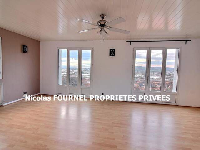 EXCLUSIVITE SAINT ETIENNE 42100 APPARTEMENT 81,46m² 2 chambres  2 balcons GARAGE quatre logements syndic bénévole — photo du bien