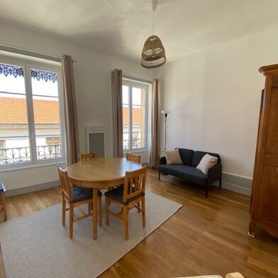 Appartement 2 pièces 970 €