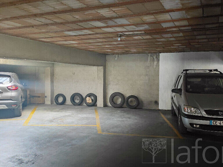 PLACE DE PARKING SÉCURISÉE — photo 1