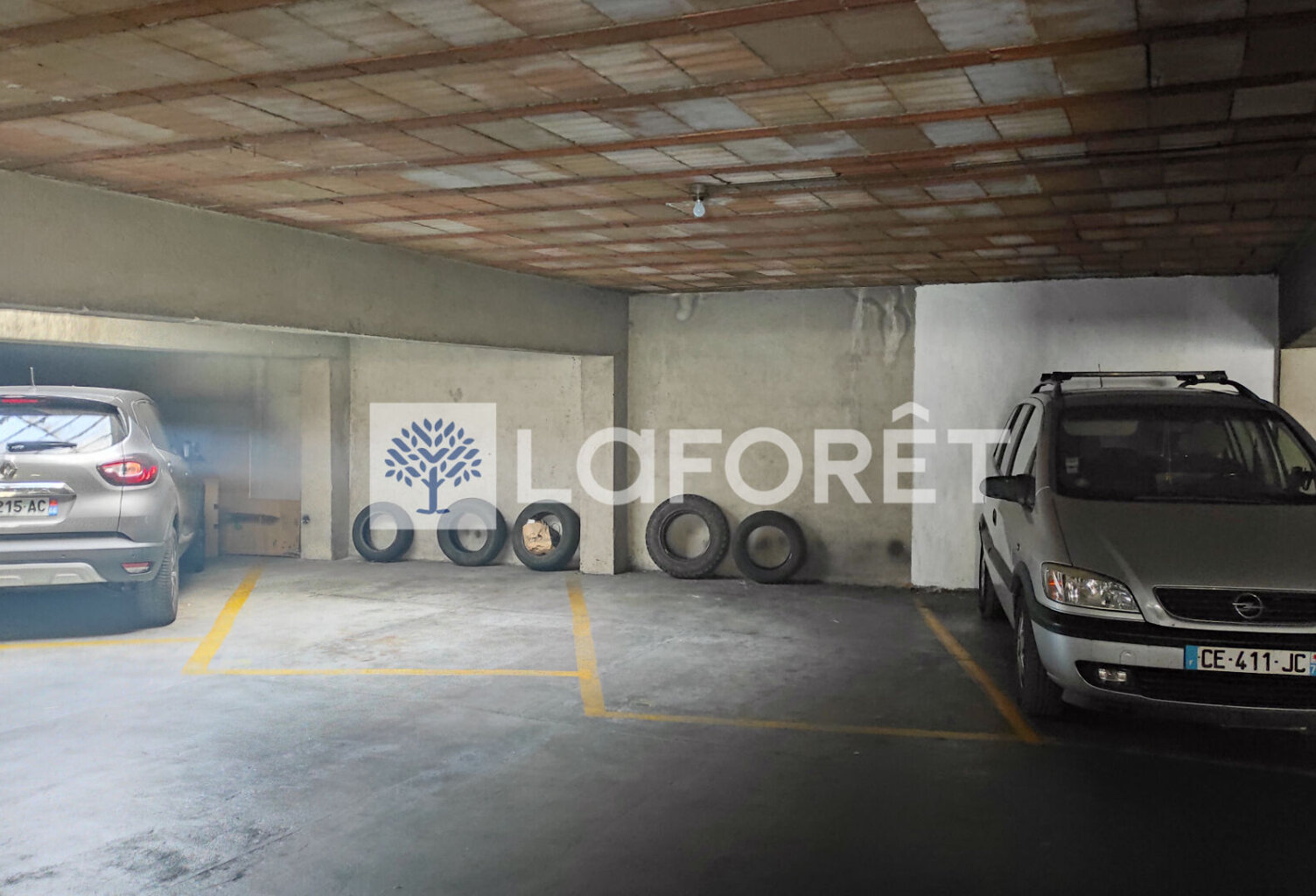 PLACE DE PARKING SÉCURISÉE — photo 1