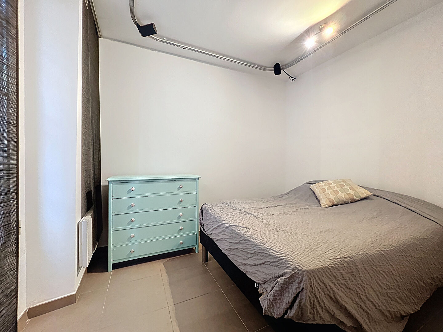 Photo Centre Ville - 2 pièces rue Hotel des Postes image 3/4