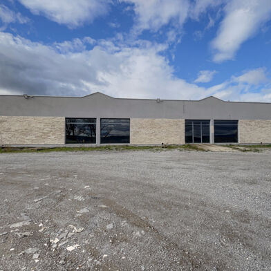 Commerce  460000 €