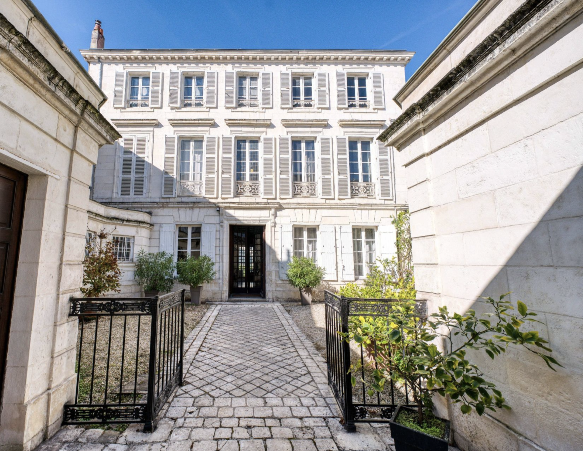 La Rochelle  Maison 10 pièces 426 m²