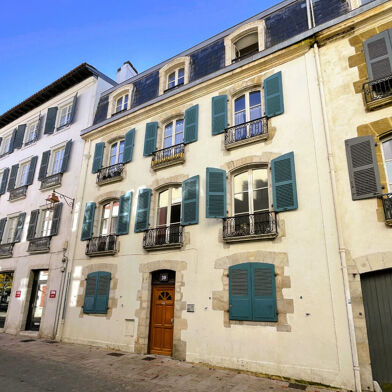 Immeuble  885000 €