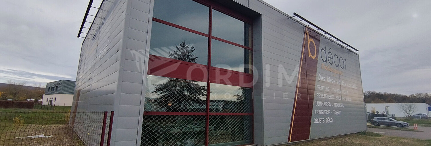 Commerce  537 m² à louer à Cosne-Cours-sur-Loire (58200)