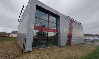 Commerce  537 m² à louer à Cosne-Cours-sur-Loire (58200)