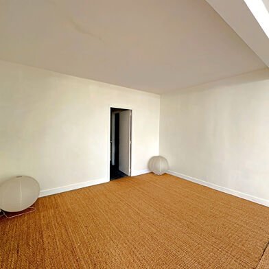 Bureau 3 pièces 358000 €