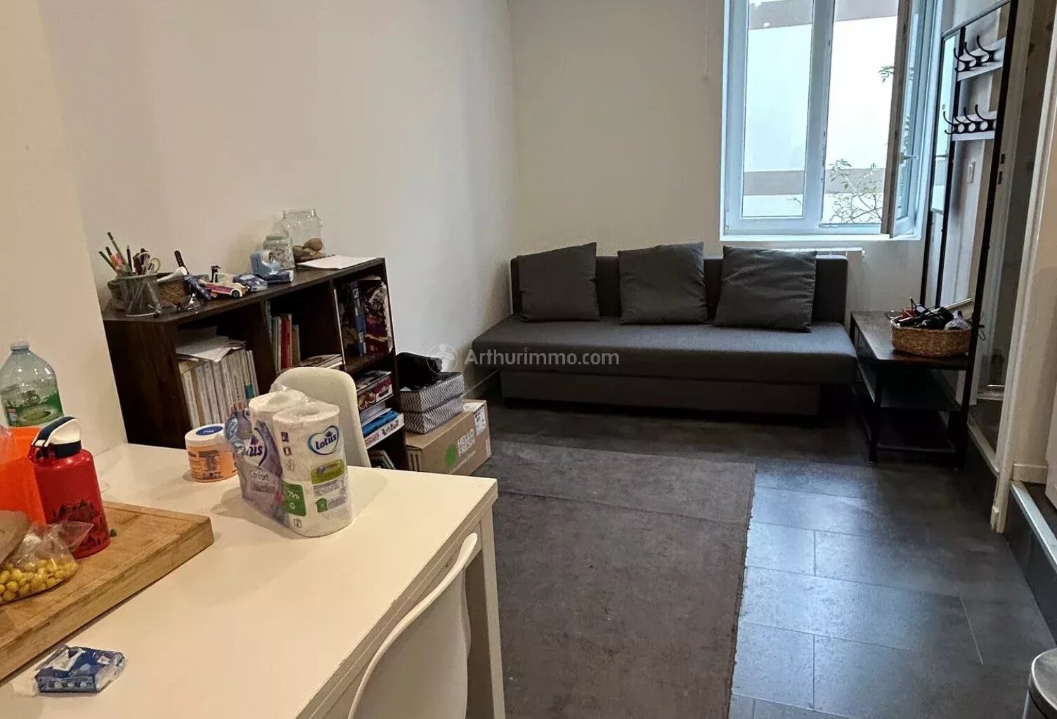 A louer studio 18m² meublé OULLINS centre ville — photo 1