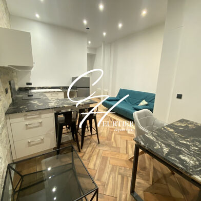 Appartement 1 pièces 700 €