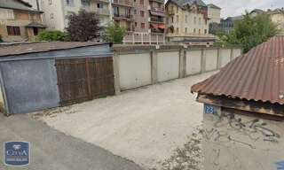Garage   m² à louer à Chambéry (73000)