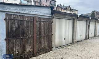 Garage   m² à louer à Chambéry (73000)