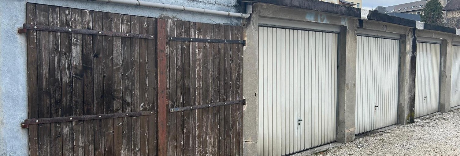 Garage   m² à louer à Chambéry (73000)
