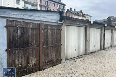 Garage  75 €
