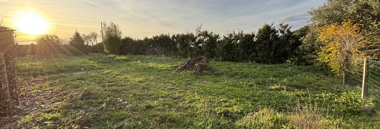 Terrain  554 m² à vendre à Saint-Georges-les-Bains (07800)