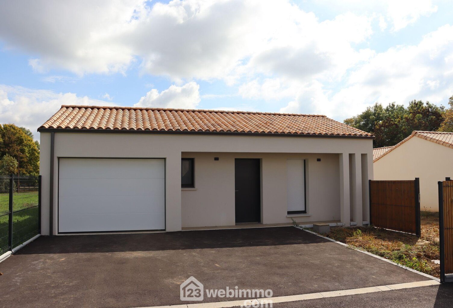 Maison - 111m² - Saint-Hilaire-la-Forêt — photo 1