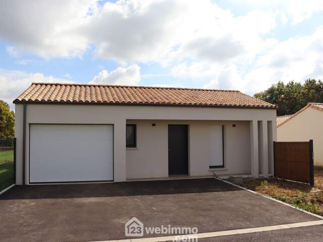 Maison - 111m² - Saint-Hilaire-la-Forêt — photo du bien