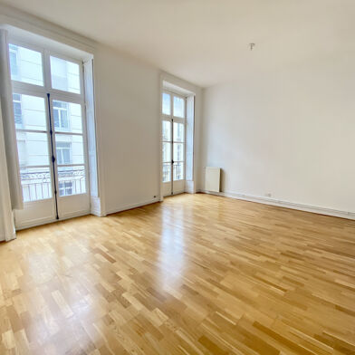 Appartement 3 pièces 1150 €