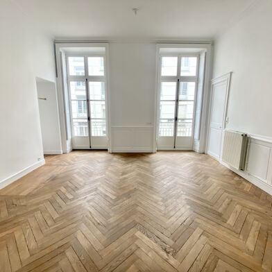 Appartement 3 pièces 1150 €