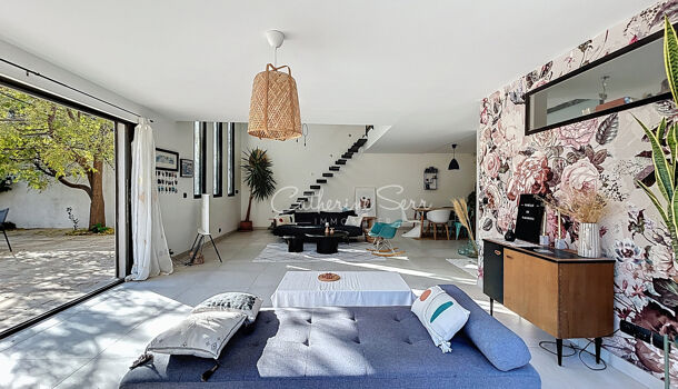 Villa / Maison 5 pièces  à vendre Aix-en-Provence 13100