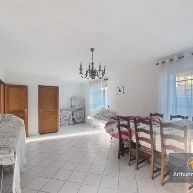 Immeuble  195000 €