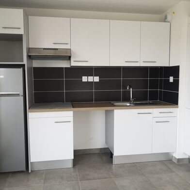 Appartement 3 pièces 760 €
