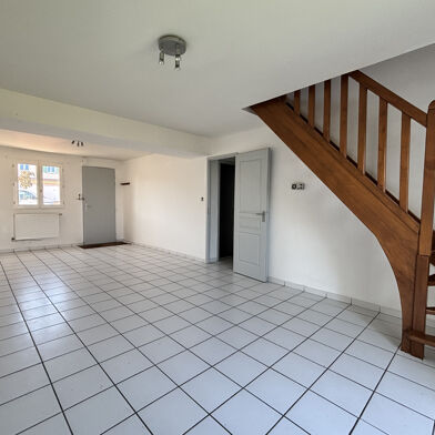 Maison 4 pièces 900 €