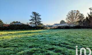 Terrain  1023 m² à vendre à Saint-Seurin-sur-l'Isle (33660)