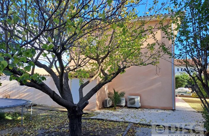 Belle maison avec 4 chambres, jardin et piscine — photo 3
