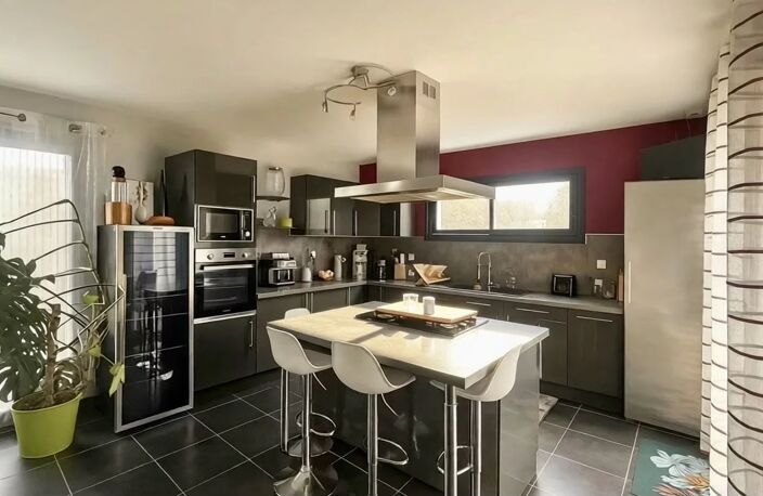 Maison contemporaine de 2015 – Plain-pied de 125m² – Terrain de 1 675 m² — photo 4