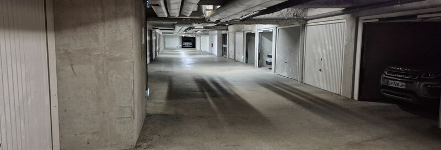 Garage  14 m² à vendre à Grenoble (38000)