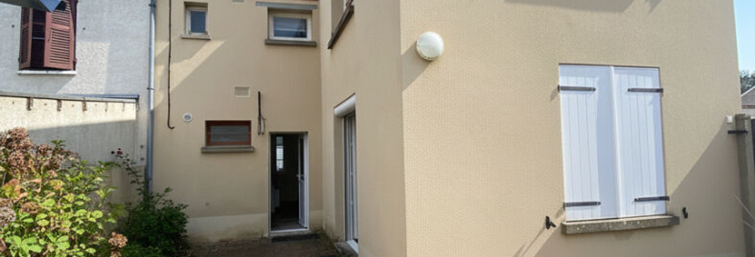 Maison 5 Pièces 128 m² à louer à Vitry-aux-Loges (45530)