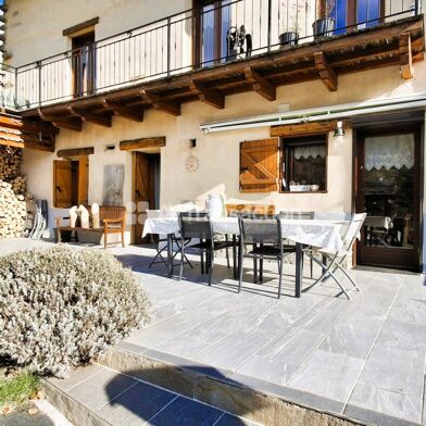 Appartement 8 pièces 542000 €