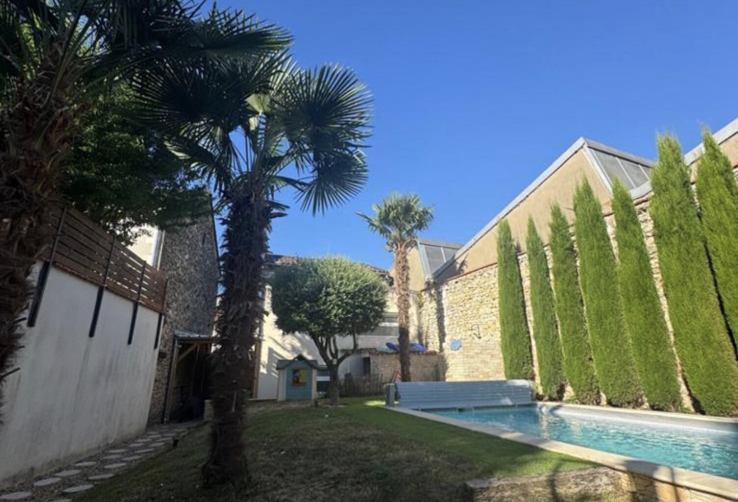 Maison — photo 1