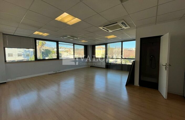 BUREAUX à LOUER — photo 3