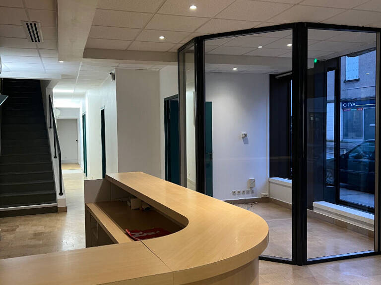 IMMEUBLE DE BUREAUX en PLEIN CENTRE VILLE — photo 1