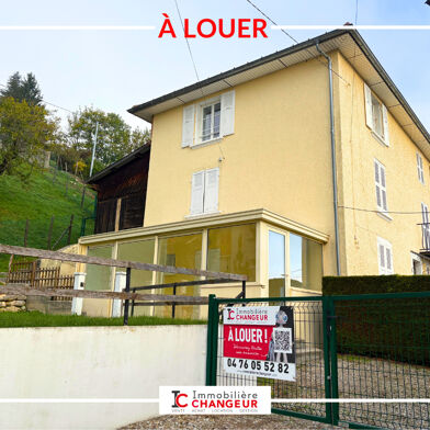 Maison 3 pièces 900 €