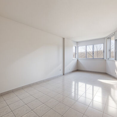 Appartement 4 pièces 239800 €