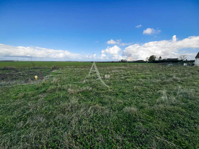 Terrain constructible Proche ETREPAGNY — photo du bien