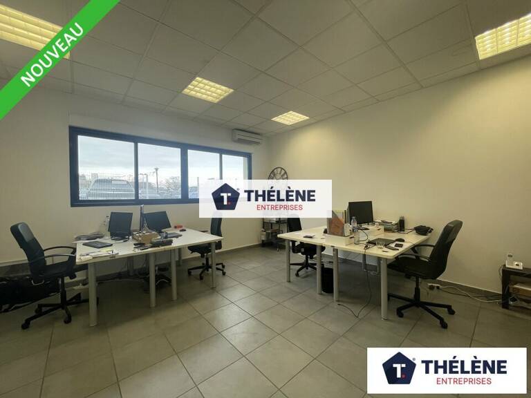 BUREAUX à LOUER — photo 1