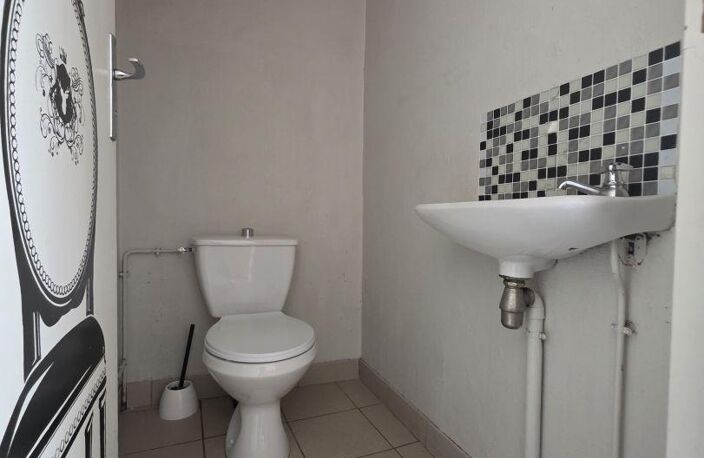 Location Local d'activités 31 m&sup2; — photo 4