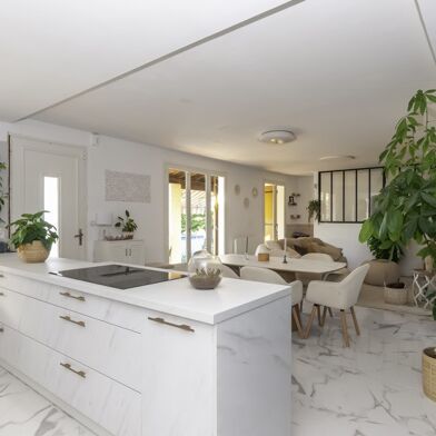 Maison 6 pièces 493500 €