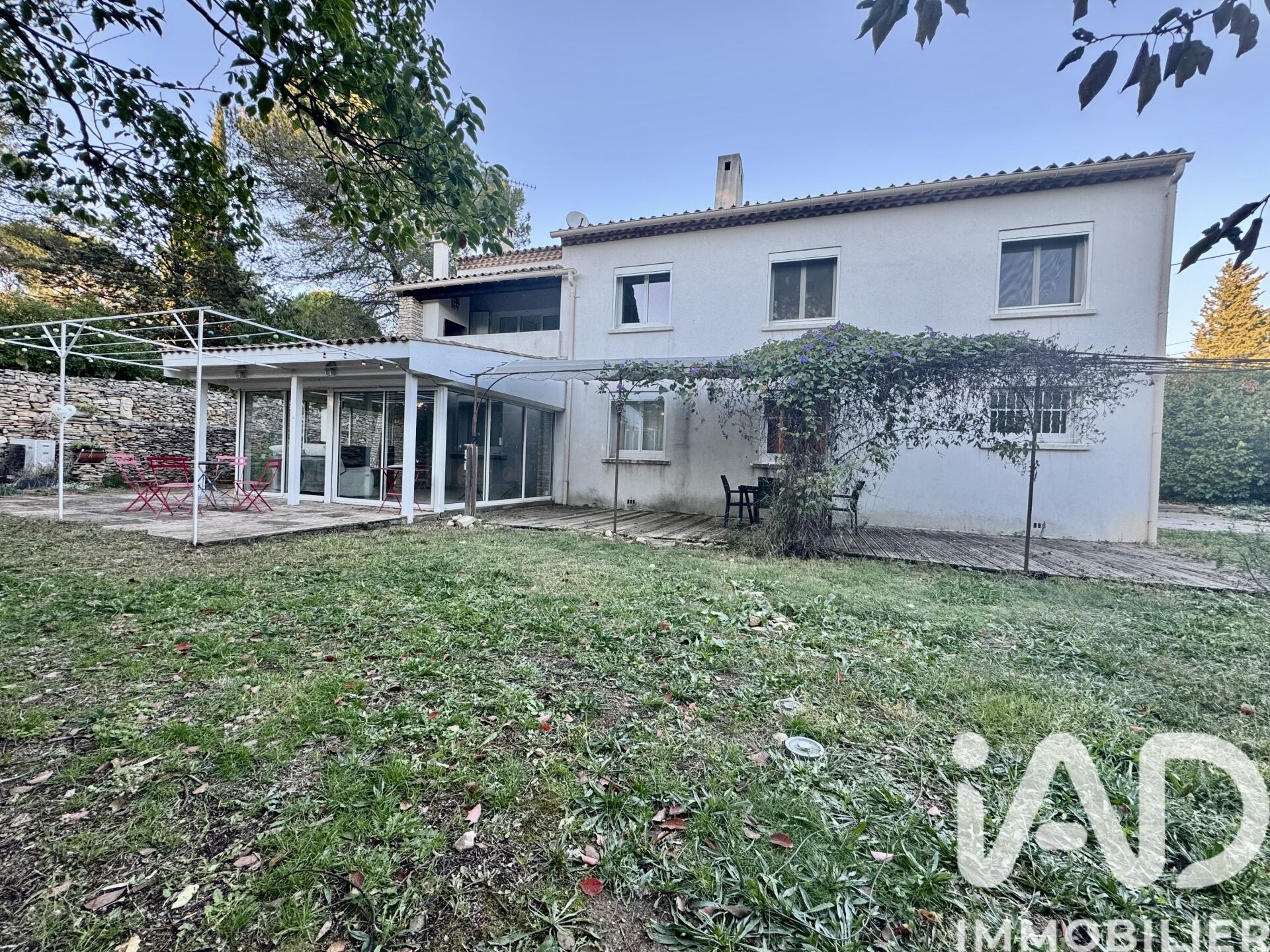 Nimes - 310m² - 11p. - 8ch.