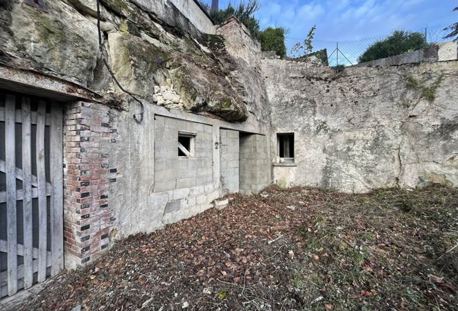 Maison en pierre de 3 pièces principales — photo 1