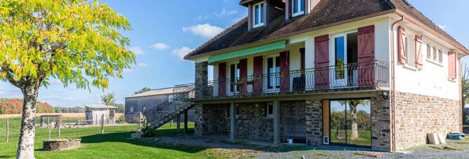 Maison 8 Pièces 243 m² à vendre à Jumilhac-le-Grand (24630)